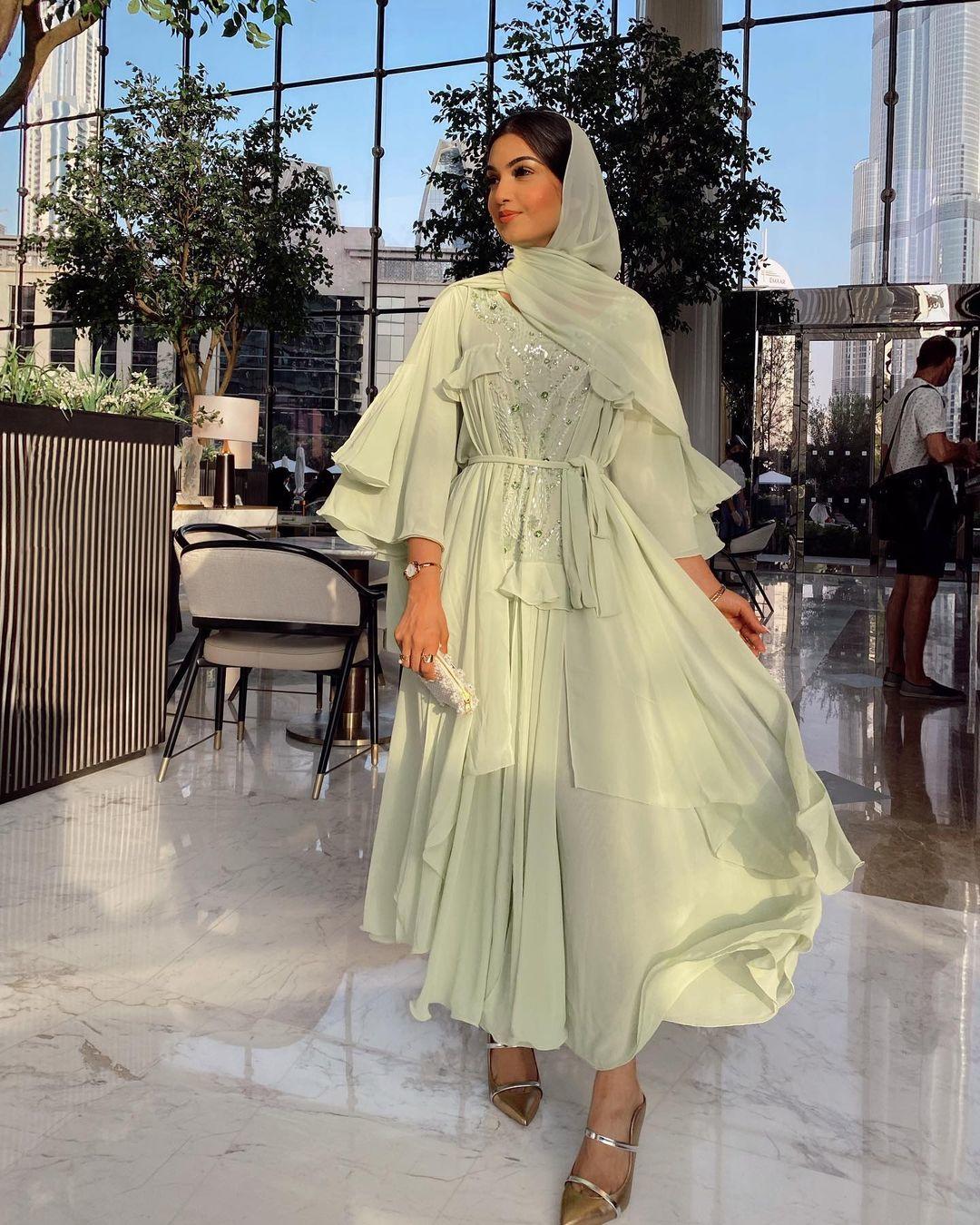 ملابس محجبات بلون الباستيل موضة صيف 2021