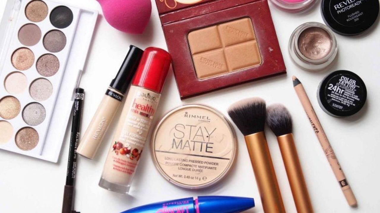 ما هي أدوات المكياج التي تحتاجها العروس؟