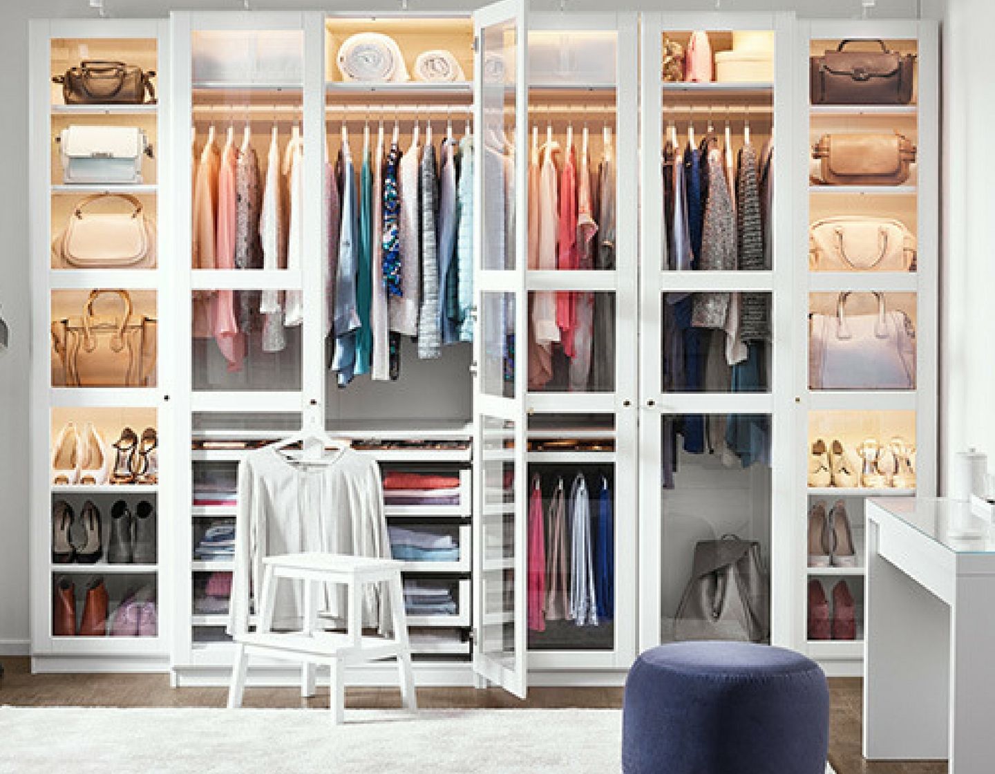 قطع يجب أن تتوفر في دولاب كل عروس