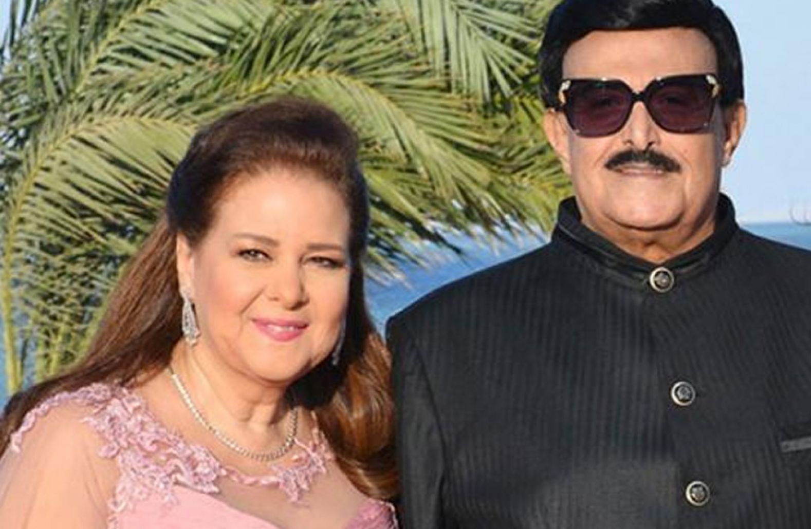 سمير غانم ودلال عبد العزيز ينقلان للمستشفي بعد الإصابة بفيروس كورونا!