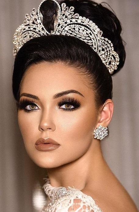 مكياج خليجي ثقيل وفخم بالخطوات