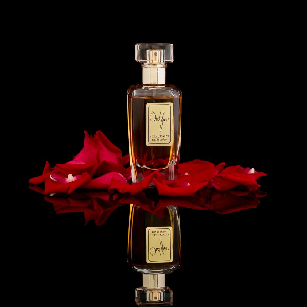 أحدث العطور النسائية بنفحات العود