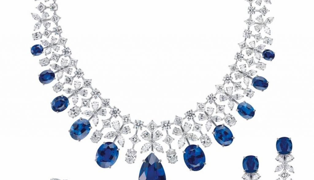 مجوهرات زرقاء فاخرة لإطلالة ملكية راقية في ليلة العمر