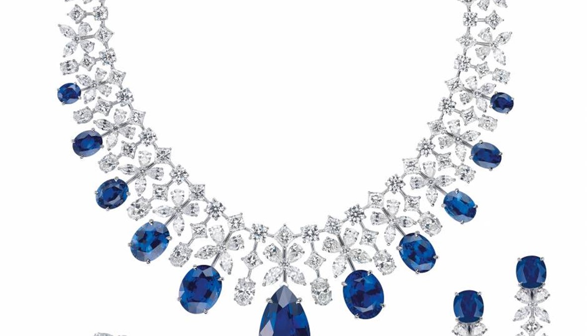 مجوهرات زرقاء فاخرة لإطلالة ملكية راقية في ليلة العمر