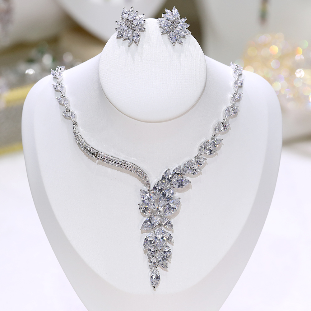 أطقم مجوهرات فخمة لعروس صيف 2021