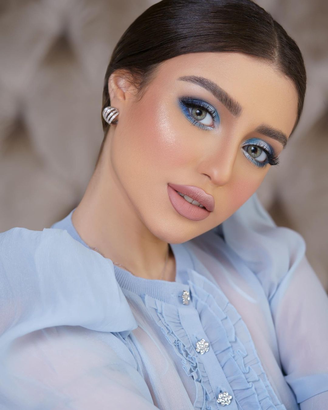 تعرفي إلى أهم أساسيات مكياج العروس الخليجية