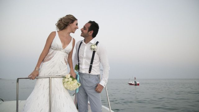 اكتشفي أهم النصائح لإقامة حفل زفاف ناجح على متن قارب!