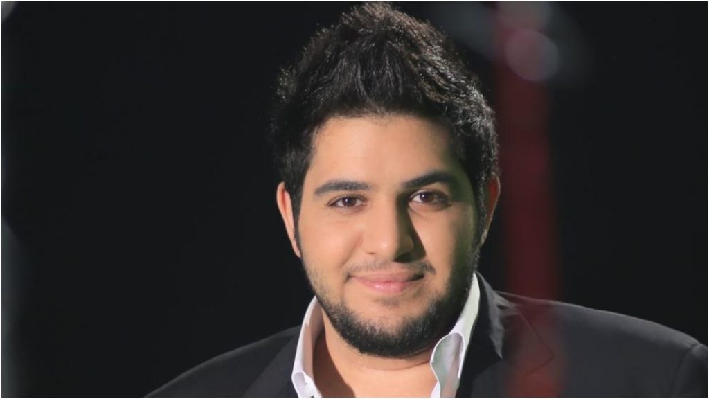 بالصورة: محمد بشار نجم طيور الجنة رفقة زوجته.. كيف أصبح شكله؟