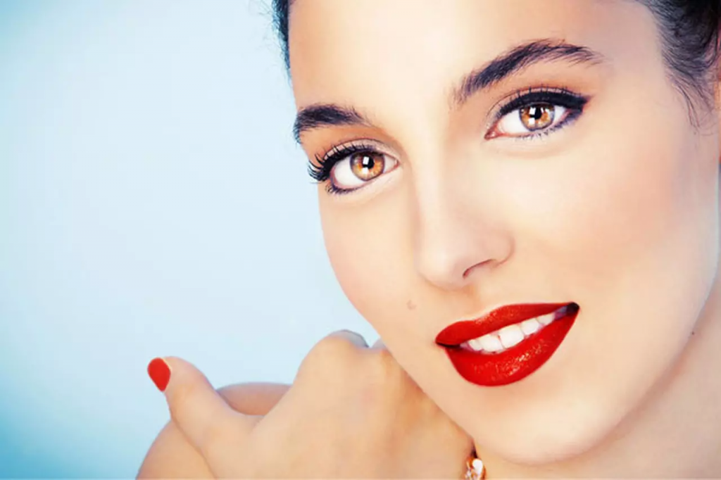 Make Up Forever وقلم أحمر الشفاه الجديد