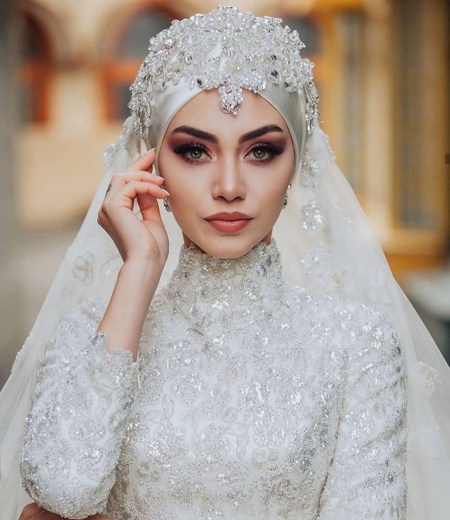 موديلات بروشات ألماس لعروس صيف وخريف 2021