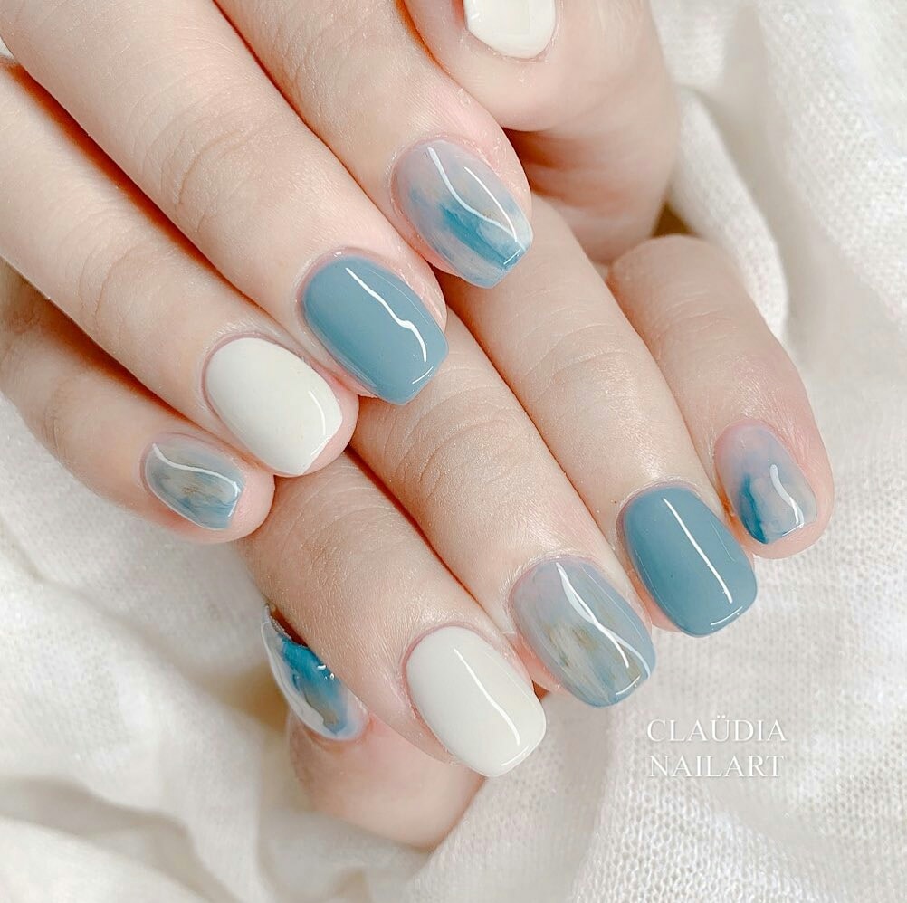 ألوان طلاء الأظافر موضة صيف 2021