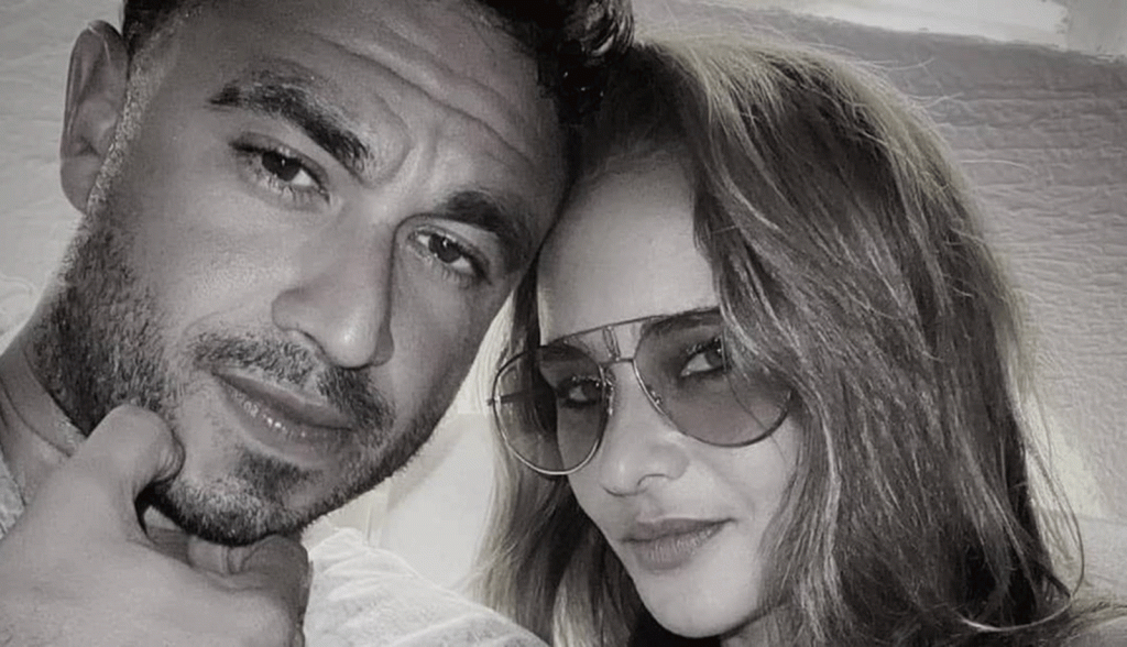 بالصور: نيللي كريم وعريسها في نيويورك يقضيان شهر العسل!