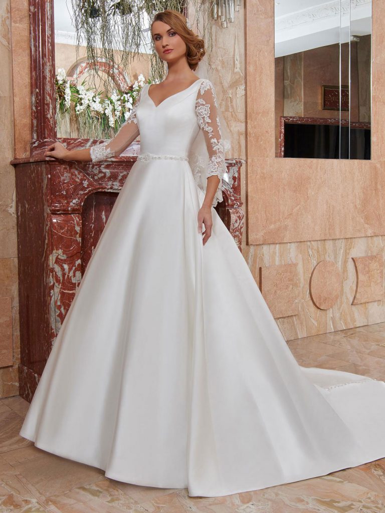 فساتين زفاف دانتيل للعروس الحالمة