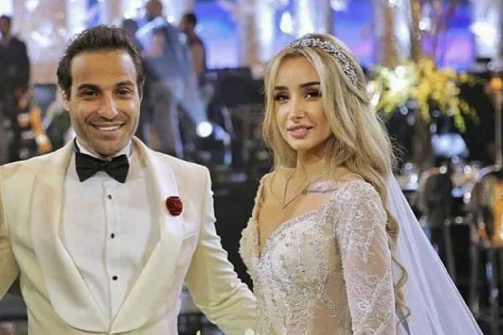 هنا الزاهد تنشر صورتها رفقة أحمد فهمي بمناسبة ذكرى زواجهما!