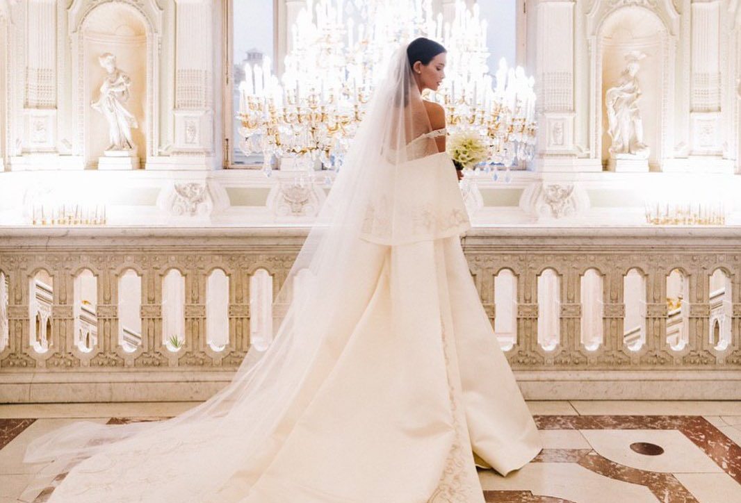 بالصور : أكسسورات وملابس لزفاف بوهيمي مميز بلمسة عصرية