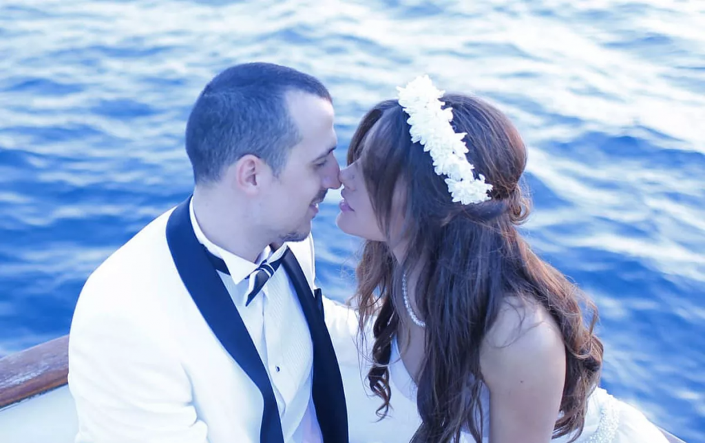 إيميه صياح تبعث برسالة رومانسية لزوجها بمناسبة ذكرى زواجها