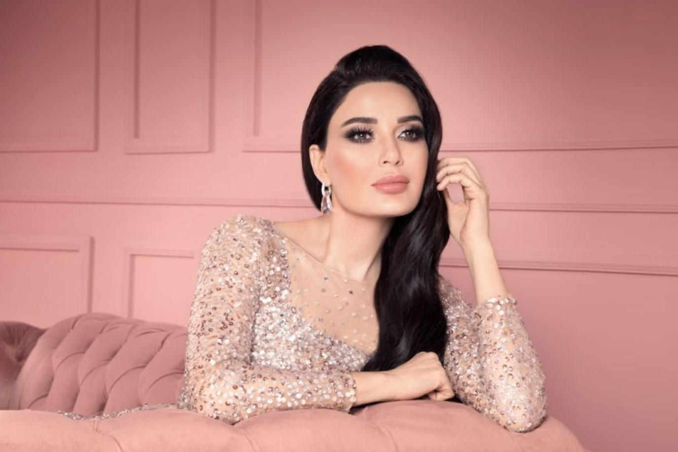 بالفيديو: سيرين عبد النور تحتفل بعيد ميلاد زوجها