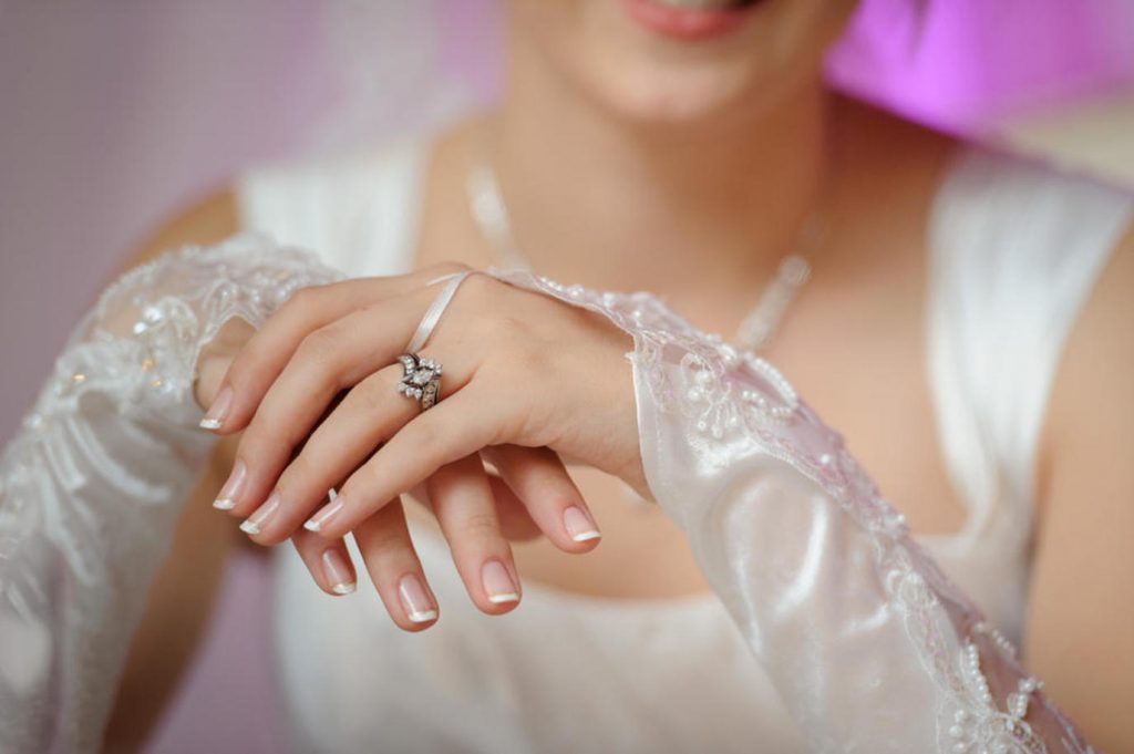 نصائح للعروس: كيف تعتنين بترطيب يديك قبل موعد الزفاف