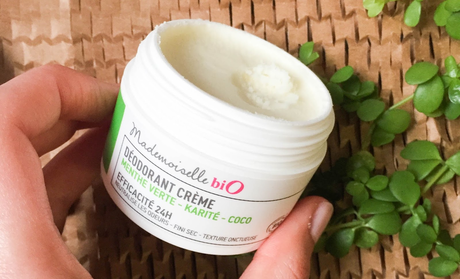 5 مميزات لمزيل العرق الكريمي.. تعرفي إليها