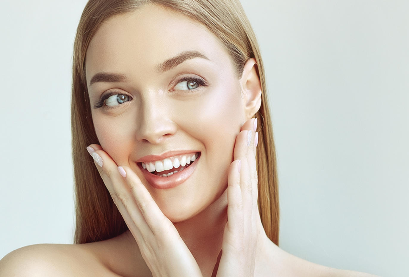 أفضل كريمات عليك الاعتماد عليها لإزالة اللمعان من البشرة