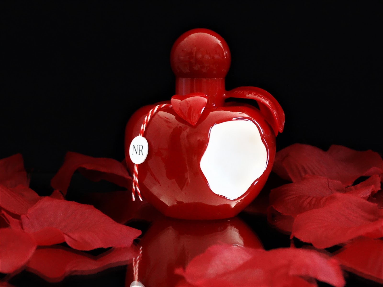 Nina Extra Rouge العطر الجديد من Nina Ricci