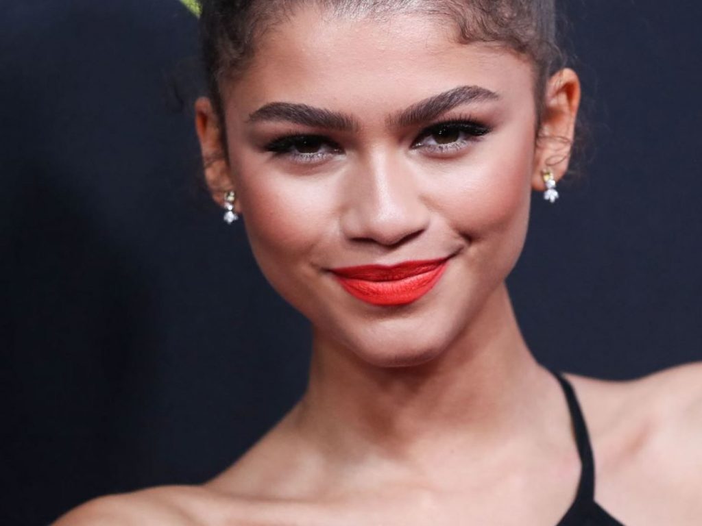 ألوان أحمر الشفاه الأكثر ظهورا في خريف 2021 وشتاء 2022