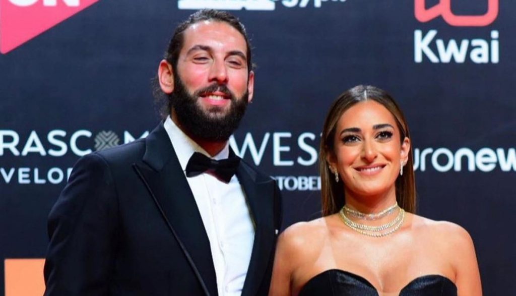 أمينة خليل تظهر في الجونة رفقة تامر هاشم… فهل ارتبطا؟