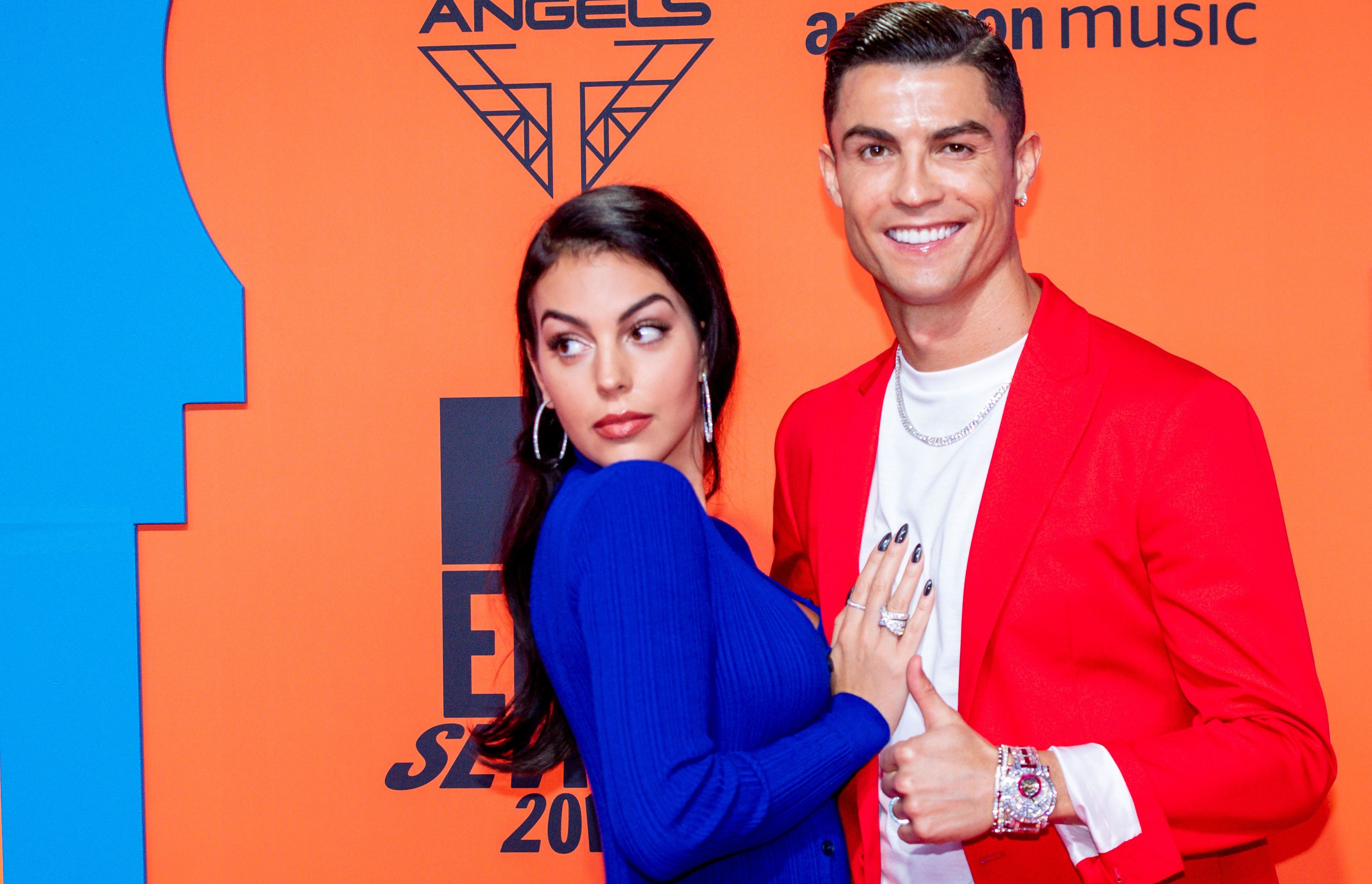 كريستيانو رونالدو يفند شائعة انفصاله عن جورجينا رودريغيز بطريقته الخاصة!