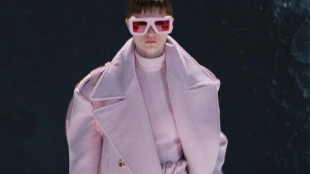 3 ألوان رائجة في عالم الهوت كوتير لموسم خريف2021