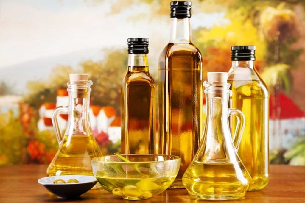 3 طرق لاستخدام للزيوت الطبيعية للعناية بالبشرة
