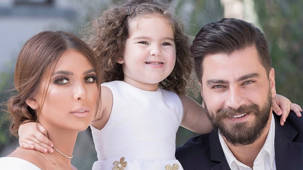 بالفيديو: معتصم النهار وزوجته لين برنجكجي يحتفلان بعيد ميلاد ابنتهما