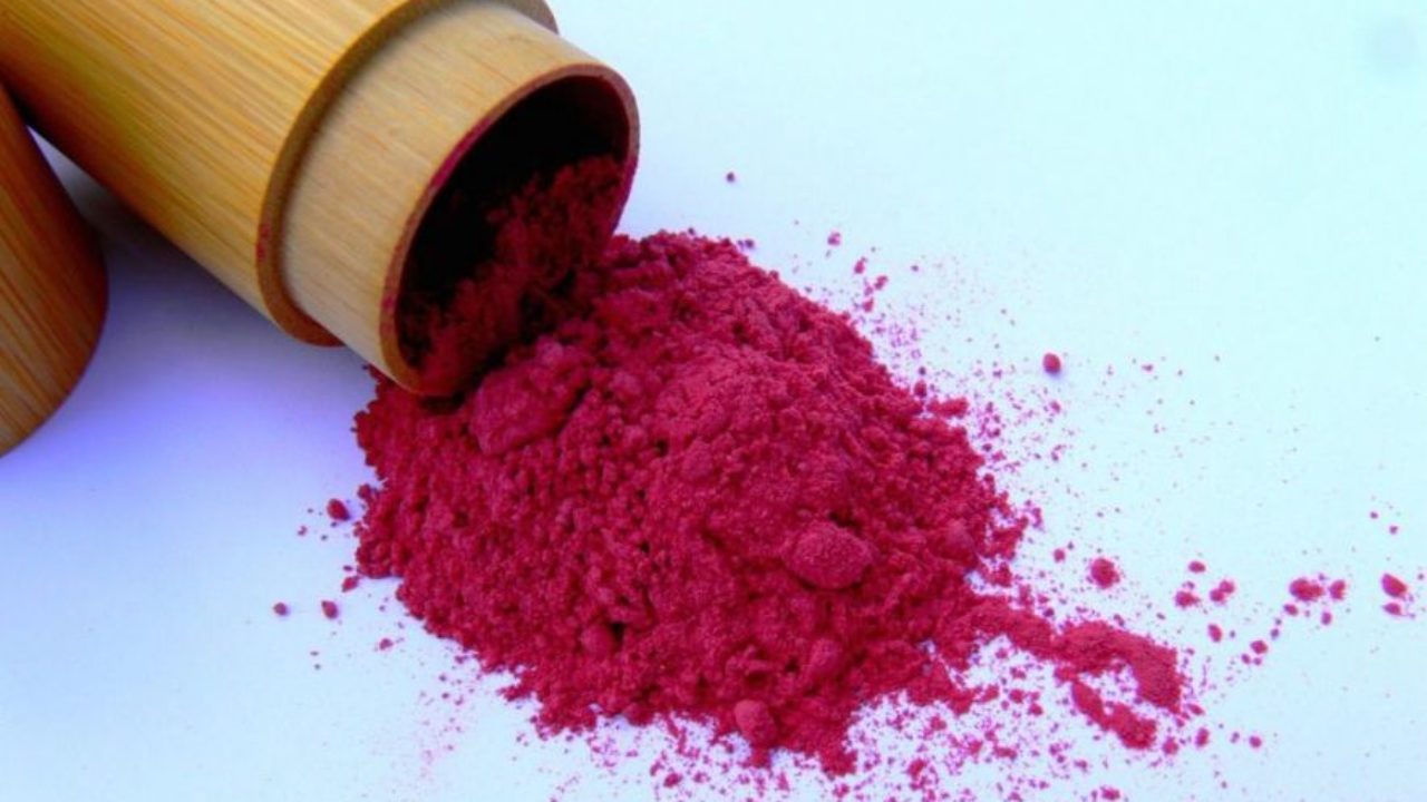 العكر الفارسي : 3 وصفات من  للعناية بقدميك هذا الشتاء