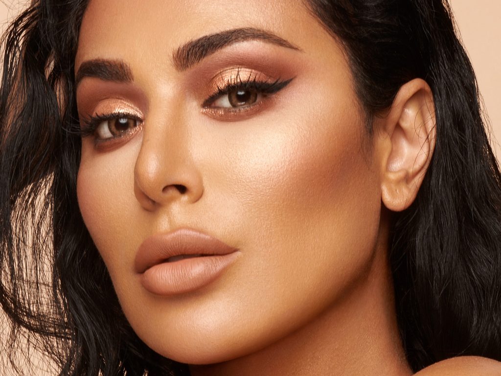 مكياج نيود ناعم لحفلات الخطوبة