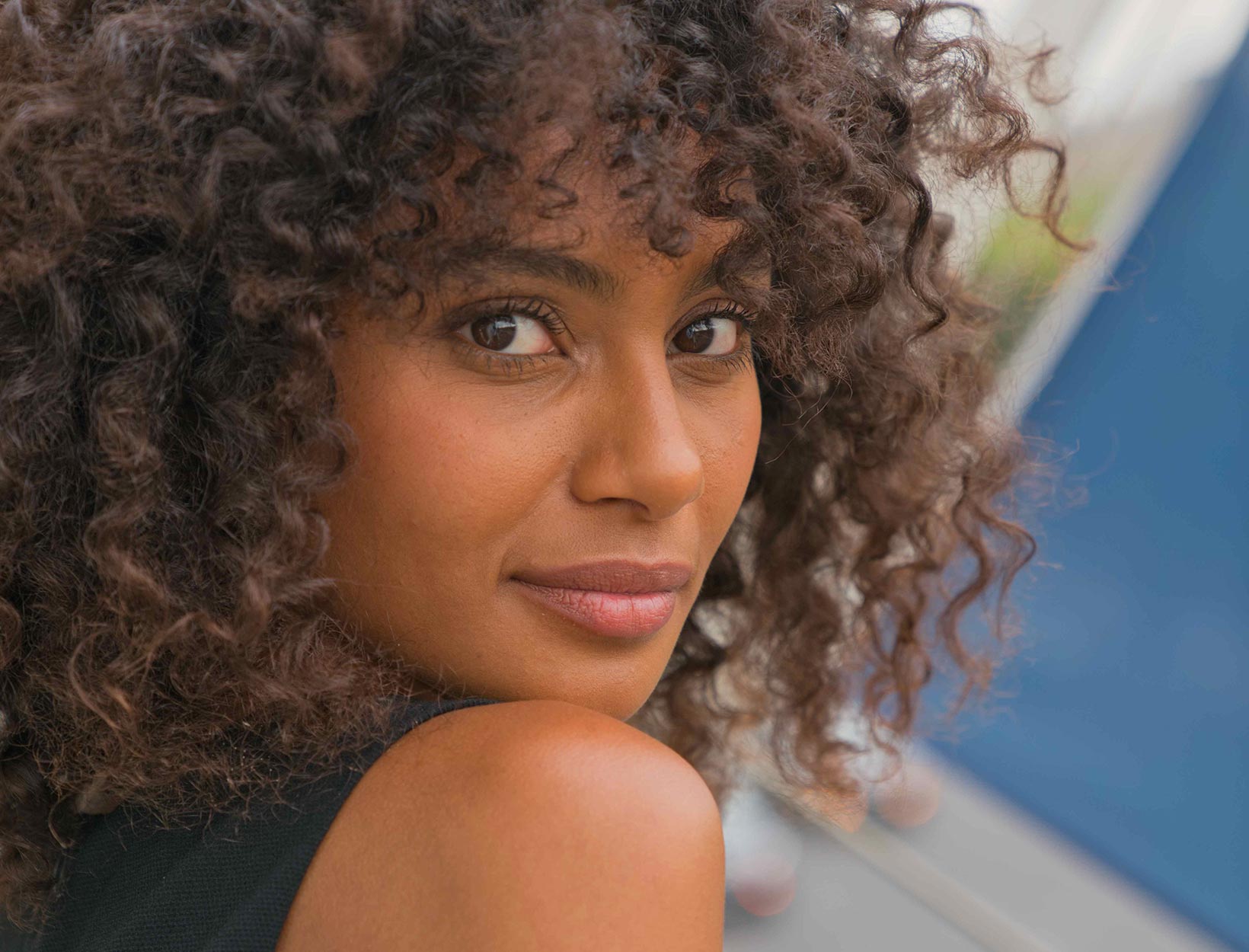 أفضل منتجات عليك اقتنائها للشعر الكيرلي