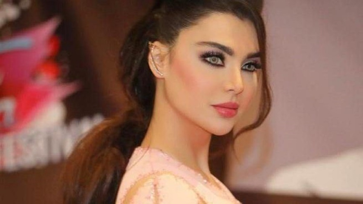 الفنانة قمر اللبنانية تنهي الجدل القائم حول ابنتها وحملها خارج إطار الزواج بصورة!