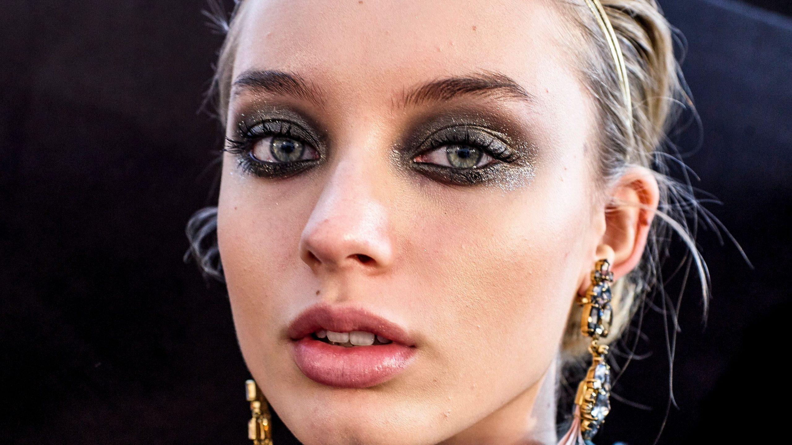 أفكار مكياج ملهمة لإطلالة عروس جذابة