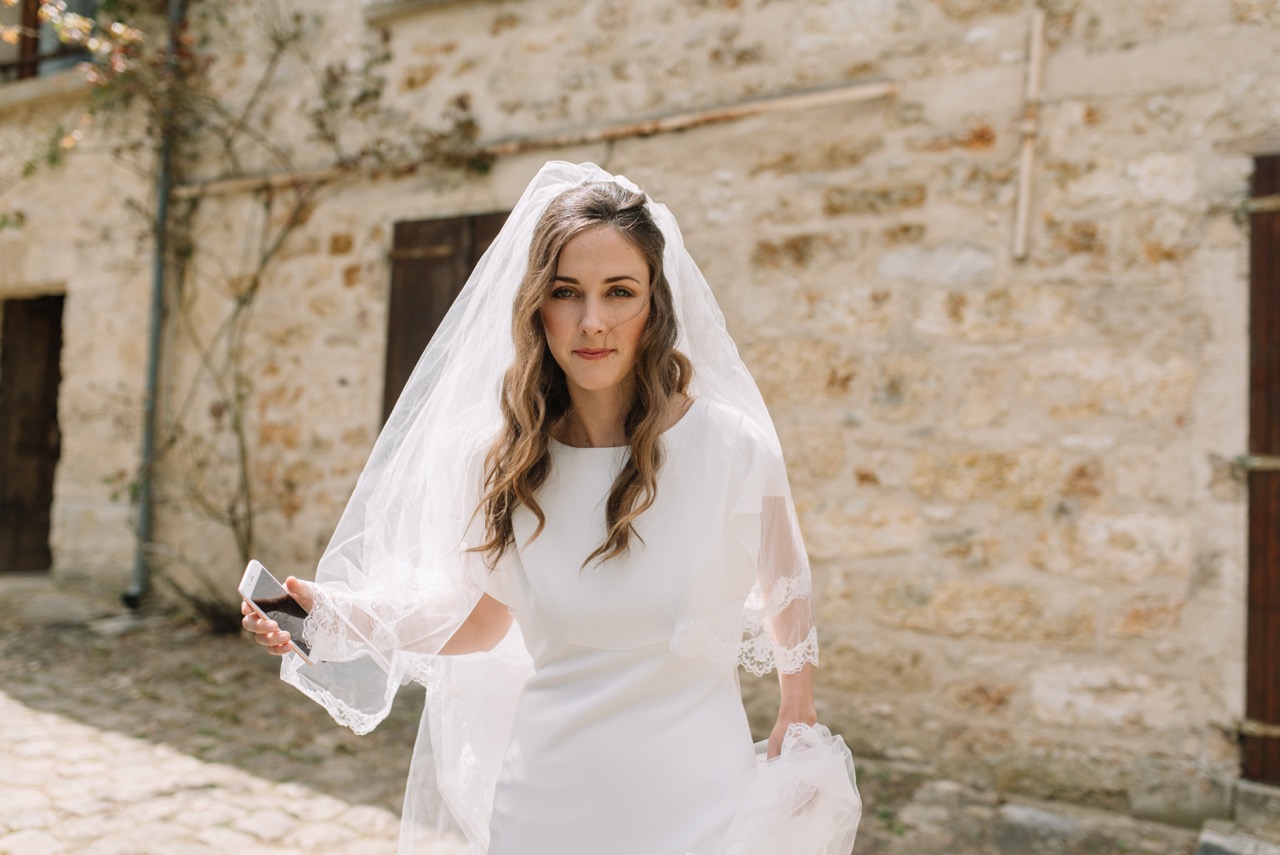 تسريحات شعر مموجة لإطلالة جذابة في حفل الزفاف