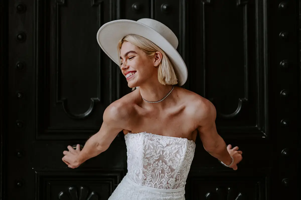 فساتين زفاف Justin Alexander لربيع وصيف 2022 التي ترضي جميع الأذواق