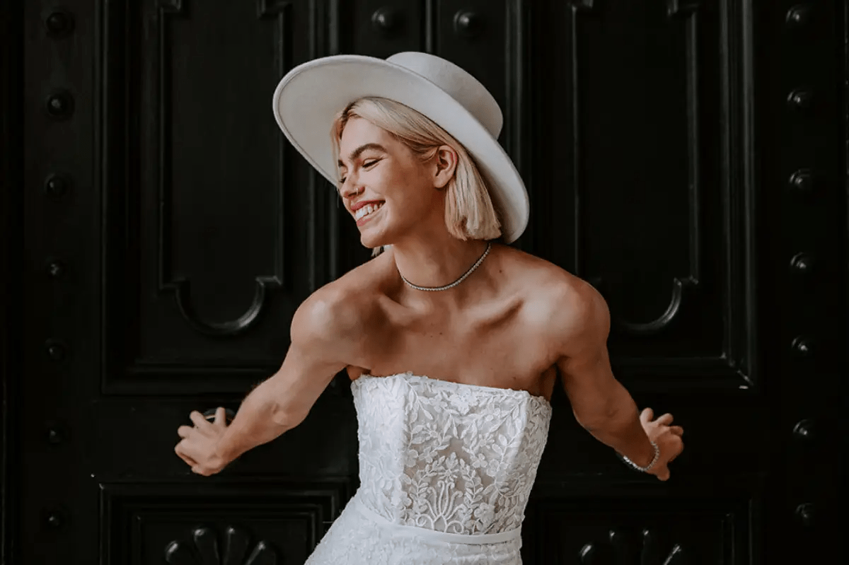 إليك تشكيلة فساتين زفاف Adore من تصميم Justin Alexander