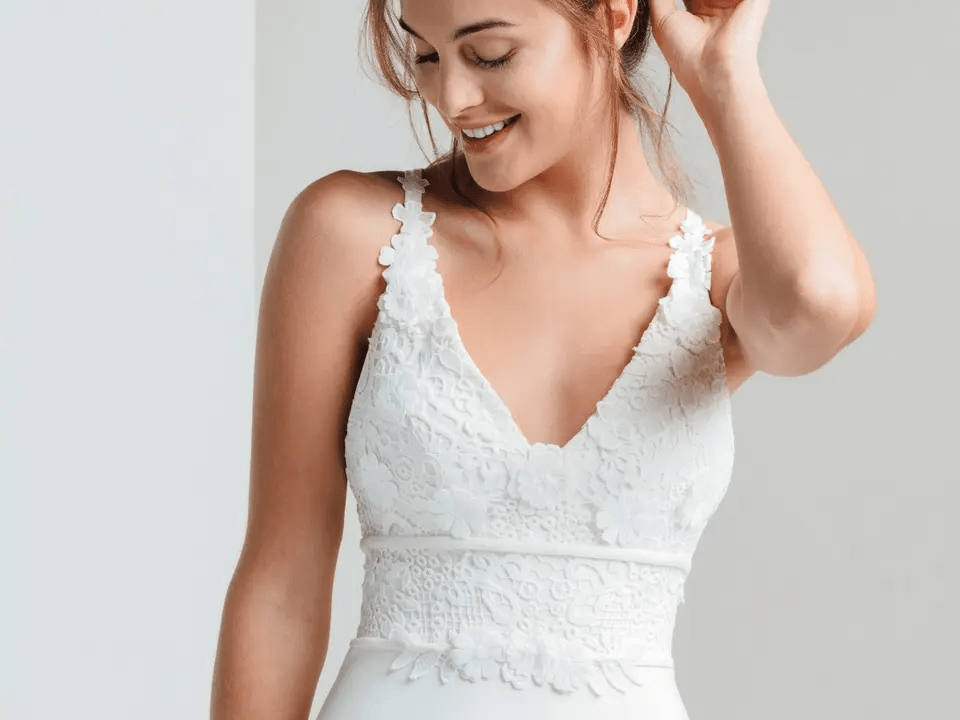 فساتين زفاف إمبراطورية مستلهمة من الستيل اليوناني الساحر