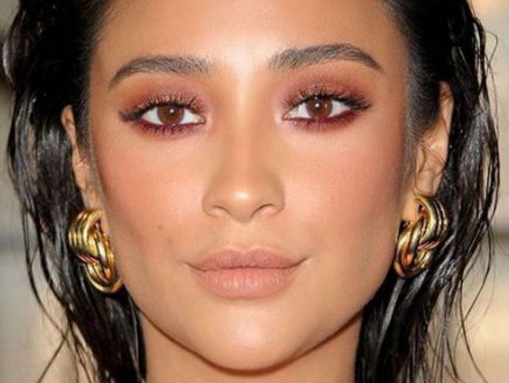 3 أفكار مكياج عصرية لصاحبات العيون البنية!