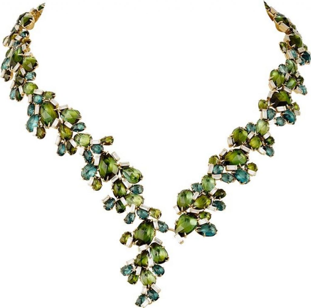 أجمل تصاميم مجوهرات التورمالين الأخضر للعروس العصرية