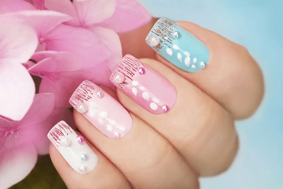 رسومات الأظافر