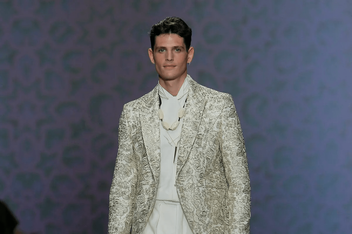 بالصور: بدلات زفاف فخمة لشريك حياتك موسم 2023