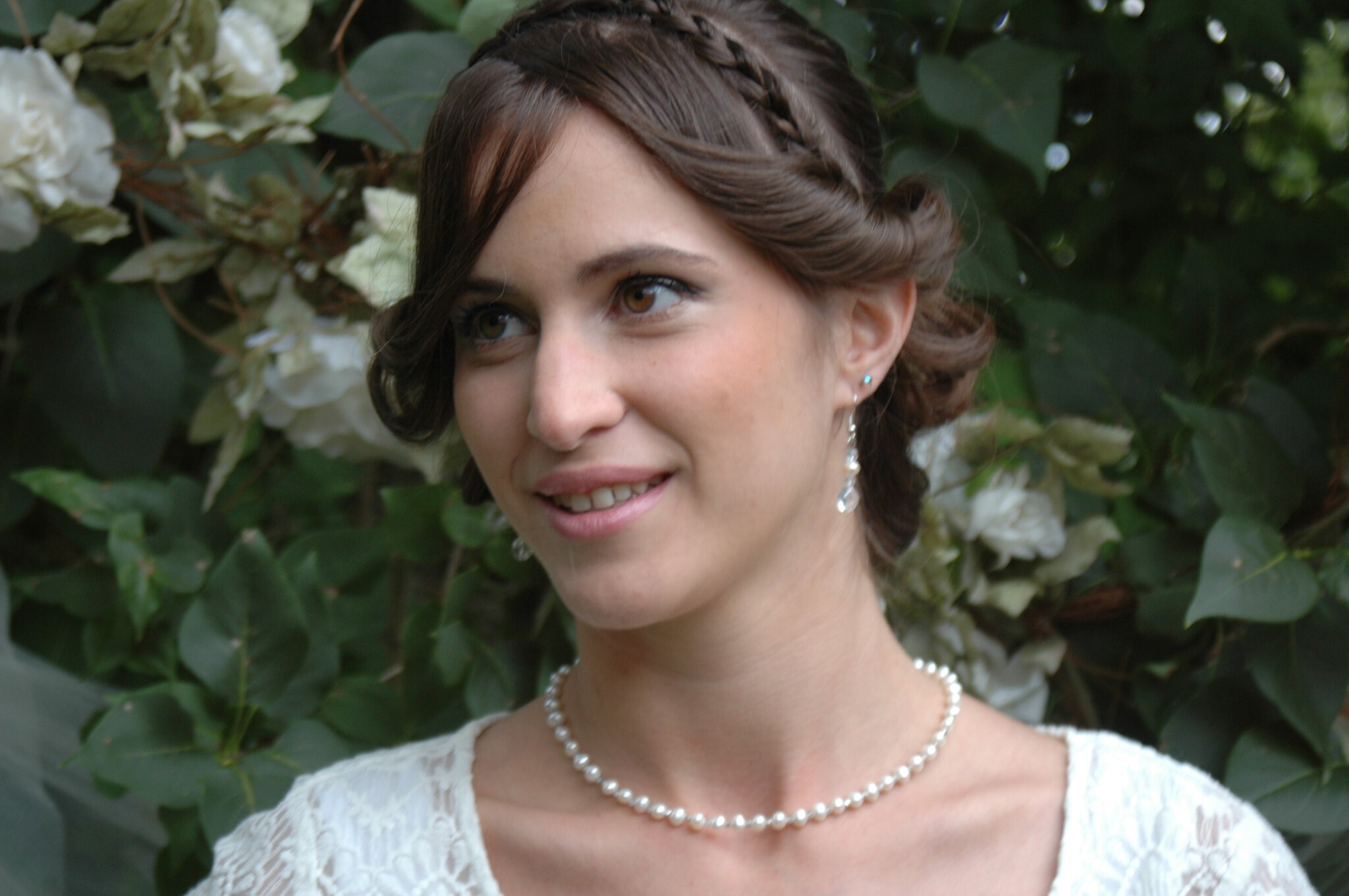 اكتشفي أجمل موديلات الأقراط للعروس العصرية