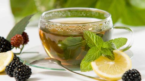 جربي وصفات شاي الميرمية لحرق الدهون والتنحيف