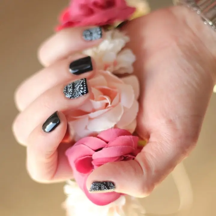 صيحات المانكير الرائجة