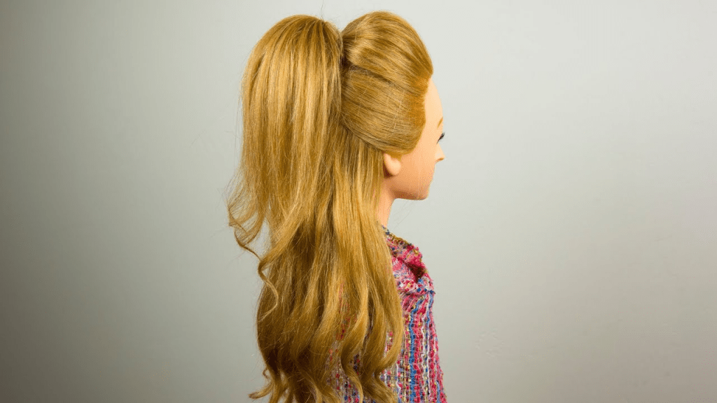 تسريحات الشعر المنفوخة من اتجاهات صيف 2022