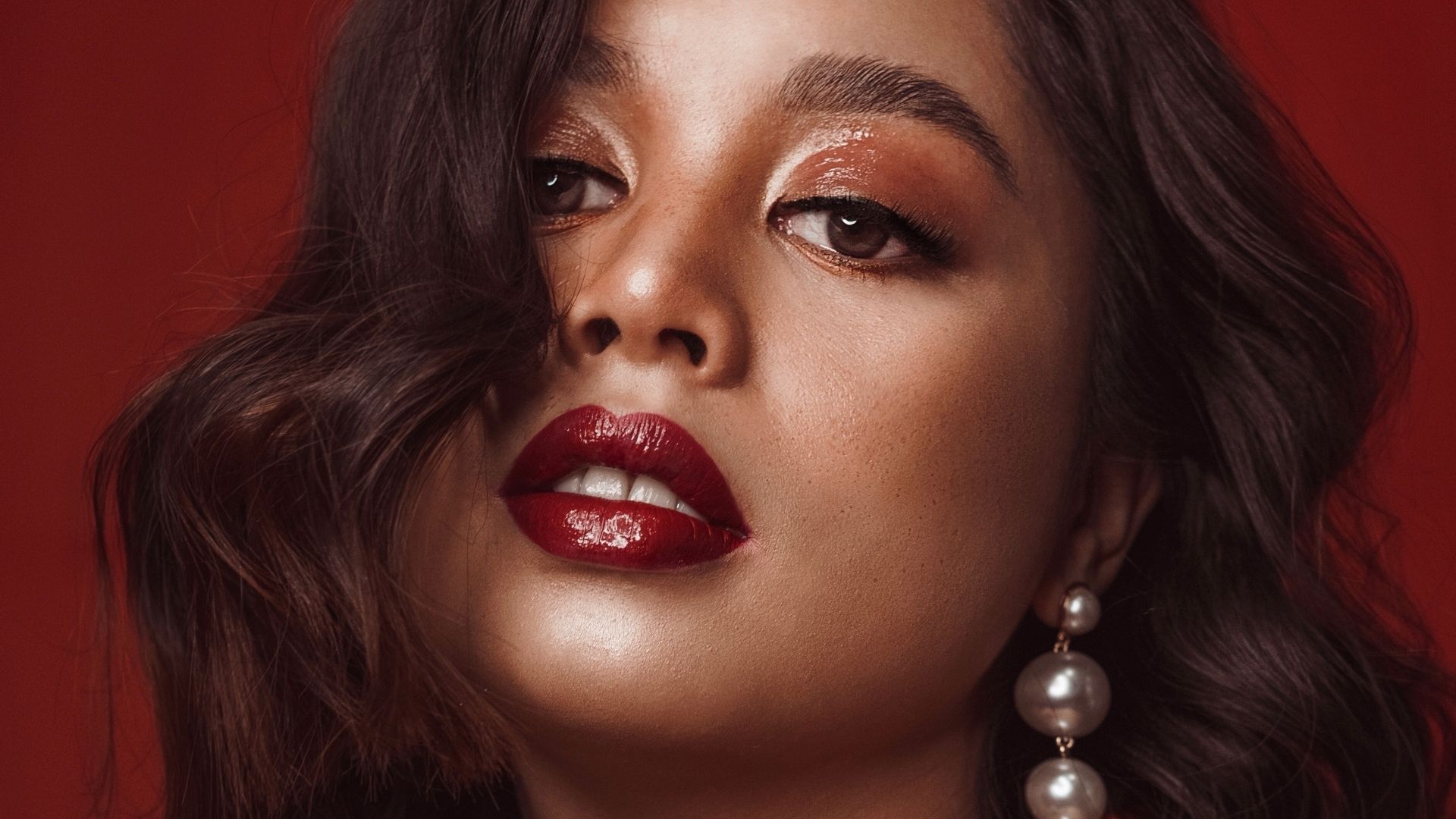 أحمر الشفاه المناسب في حفل زفافك حسب نوعية البشرة