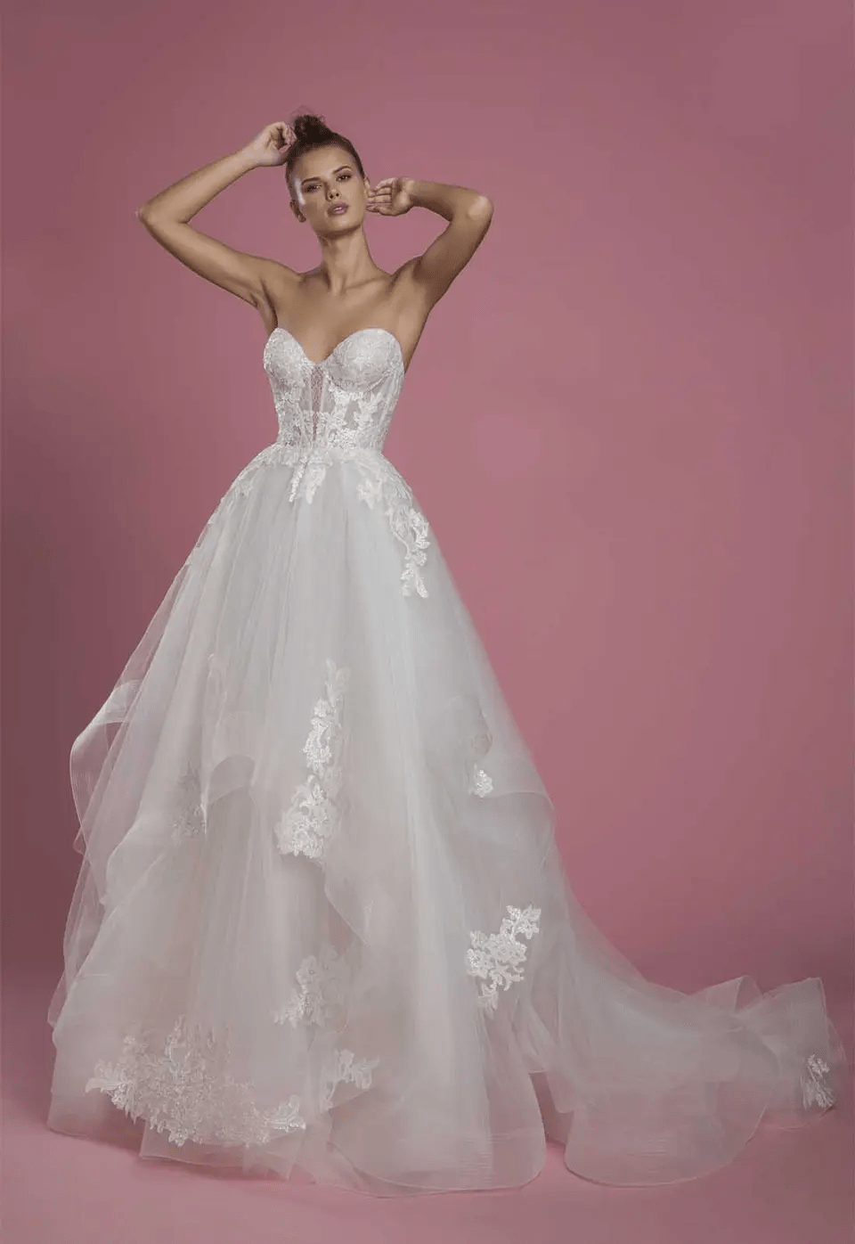 فساتين زفاف بنينا تورناي